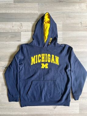 Colosseum Michigan Wolverines Youth Large Hoodie